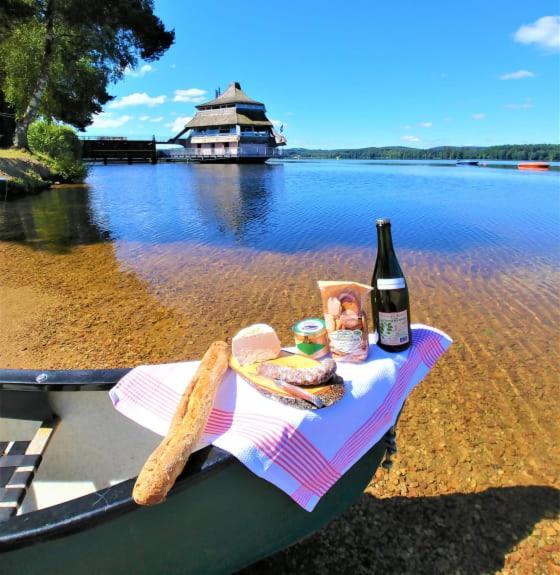 Luxury tent Les Roulottes De Cirque Les Settons Moux-en-Morvan